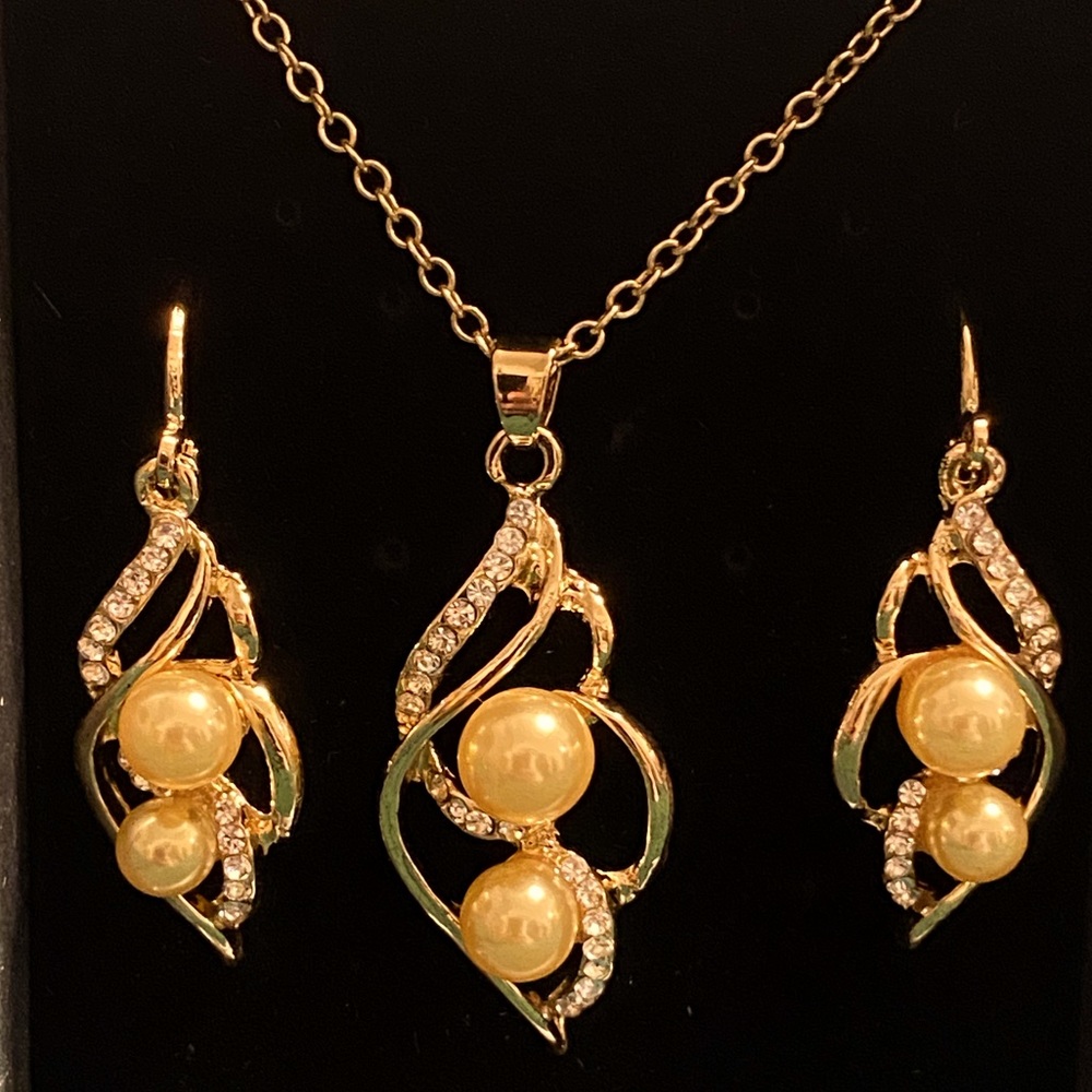 Long Way Crystal Necklace Drop Earrings Set Pearl Jewelry set
